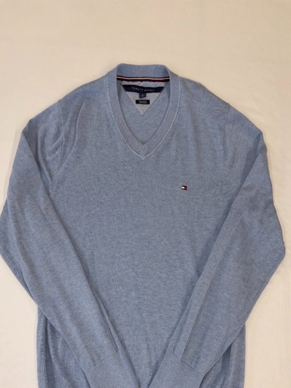 Tommy Hilfiger V-neck Blue with Flag Size Medium Vintage Y2K